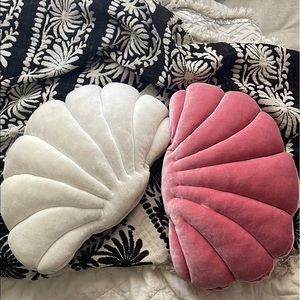 Shell Pillow